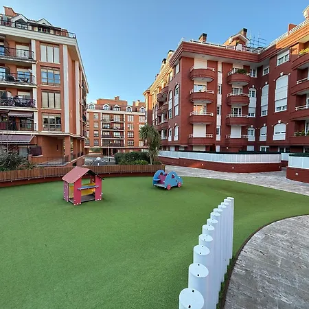 Apto Urbanización Piscina Céntrico Garaje Incluido