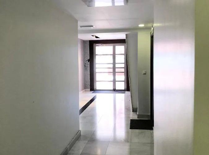 Apto Urbanización Piscina Céntrico Garaje Incluido Apartamento