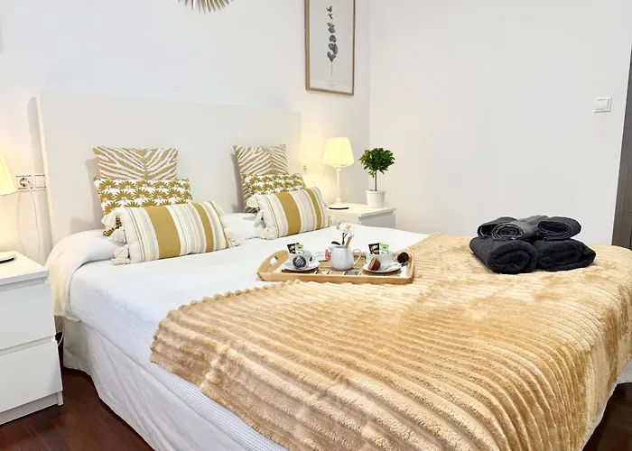 Apto Urbanización Piscina Céntrico Garaje Incluido Apartamento