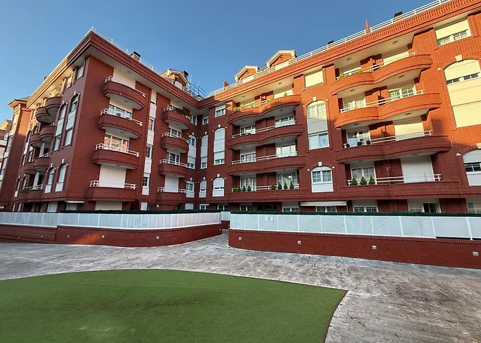 Apto Urbanización Piscina Céntrico Garaje Incluido Castro Urdiales