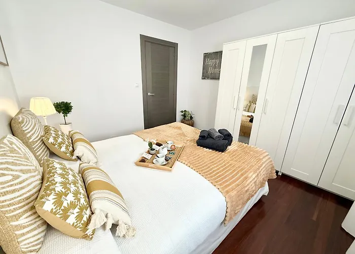 Apartamento Apto Urbanización Piscina Céntrico Garaje Incluido Castro Urdiales