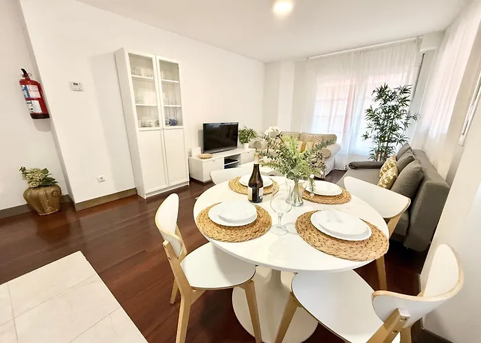 Apto Urbanización Piscina Céntrico Garaje Incluido * Castro Urdiales