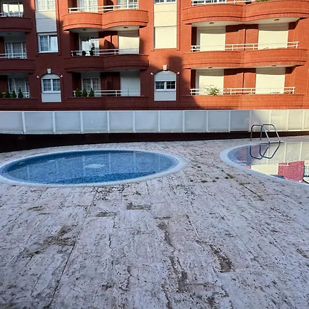 Castro Holidays - Centrico Piscina Urbanizacion Garaje Gratis *