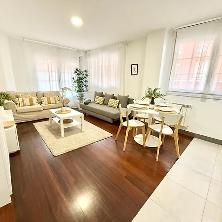 Apartment Castro Holidays - Centrico Piscina Urbanizacion Garaje Gratis