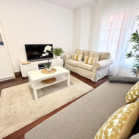 Castro Holidays - Centrico Piscina Urbanizacion Garaje Gratis Apartment Castro Urdiales